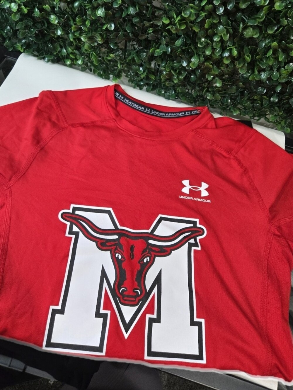 Under Armour  Red Short Sleeve Athletic Graphic Tee‎